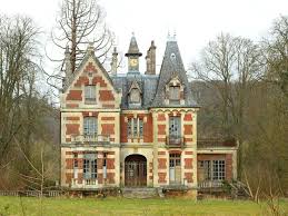 Inval Boiron Le Chateau Sanglier Ou Manoir A L Horloge En 2020 Le Manoir Chateau Tracteur Agricole