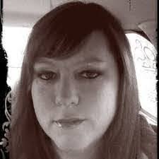 Kari Meadows's Instagram, Twitter & Facebook