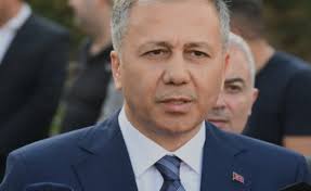 KESK'in yeni Eş Genel Başkanları Ayfer Koçak ve Ahmet Karagöz oldu