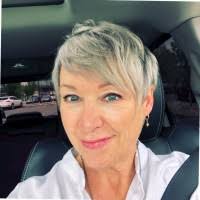 80+ Profile mit dem Suchbegriff „Lynette“