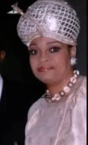 Karen's resemblance to her mother in photos with Dr. Clark