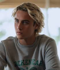 Explaining the very blonde family tree of the Sinclairs in We Were Liars