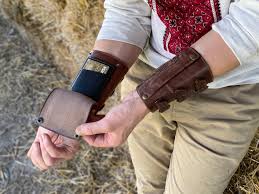 Set of 2 Personalized Leather Wrist Wallets, Set of 2 Pcs for Left and  Right Hand, Bracelet With Card Holder, Bracers Steampunk-inspired