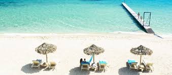 Plus de 1850 kilomètres de plages, les pauses farniente sur le sable doré sont revivifiantes et vous serez seul la plupart du temps, si vous partez en saison creuse. Sardaigne En Famille Guide Pratique Little Guest
