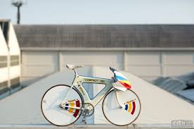 In doing so, it has become one of the leaders in cycling design. Rossin Compact Cicli Corsa Classico