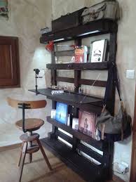 Homemade Fly Tying Desk The Art There Of Pallet Furniture Pallet Designs Pallet Diy