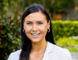 Alexandra Otto's Instagram, Twitter & Facebook