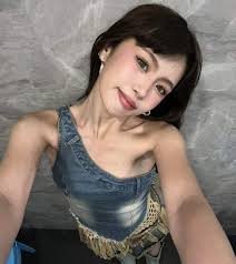 1k bill ni maloi added a new photo.