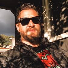 Marie Vela-Bellamy (@MarieVela)