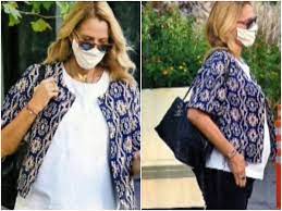 Οι πρώτοι περίπατοι με τον γιο τους και οι τρυφερές. Tzenh Mpalatsinoy Bolta Sto Kentro Ths A8hnas Ston Ebdomo Mhna Ths Egkymosynhs Ths Binteo