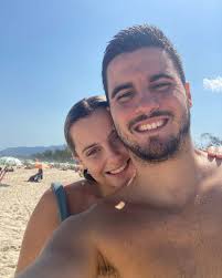 Atriz Ana Cecilia Banal espera primeiro filho com o jogador do Fluminense  Matheus Devellard