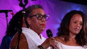 Gina Jarrett's Instagram, Twitter & Facebook