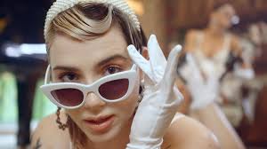 Rowena Rasmussen (@rowena_rasmussen) • Instagram photos and videos