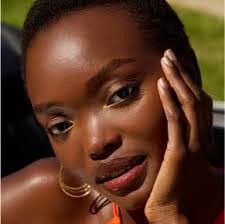 Heather Ringer's Instagram, Twitter & Facebook