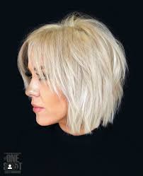 Pour rester ultra féminin, le court doit être mis en valeur par un maquillage soigné. Pin By Persephone B On Coupe Couleur Short Thin Hair Choppy Bob Haircuts Bob Hairstyles For Fine Hair