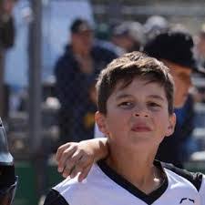 Jason Barter's Instagram, Twitter & Facebook