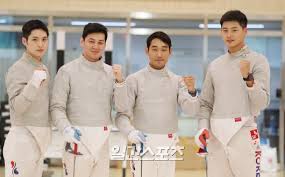 13일 방송된 '복면가왕'에서는 가왕 '5월의 에메랄드'의 4연승을 막기 위해 나선 복면가수 8인의 화려한 듀엣 무대가 펼쳐졌다. í¬í†  íŽœì‹± ì‚¬ë¸Œë¥´ êµ­ê°€ëŒ€í'œ ì£¼ë¨¹ ë¶ˆëˆ ì¤'ì•™ì¼ë³´