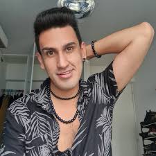 Roberto Calderón (@gottagetrobert) • Instagram photos and videos