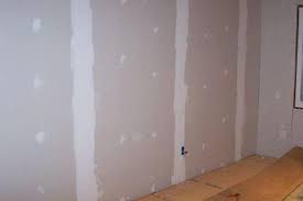 Como Reparar Agujeros En Cielos Rasos De Paneles De Yeso Con Imagenes Pared De Yeso Pared De Tablaroca Panel Yeso