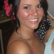 Lindsay Wills's Instagram, Twitter & Facebook