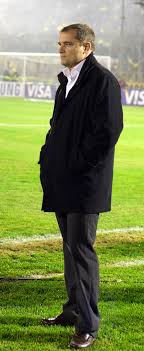 Diego vicente aguirre camblor (1965 13 eylül doğumlu) bir uruguaylı eski olduğu futbolcu bir şekilde. Diego Aguirre Wikipedia