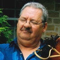 Howard Bessette's Instagram, Twitter & Facebook