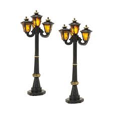 Each Of The Street Lamps Set Of 2 With 4 Soft Amber Globes Makes A Victorian Statement Bold And Elegant Use These Street Lamp Victorian Street Street Light