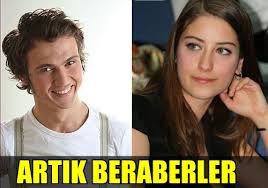 Bu kez straplez bir model giyen hazal kaya, fazla düz saçı ve makyajıyla sade bir gelin olmuştu. Aras Bulut Iynemli Ve Hazal Kaya Ayni Dizide Bir Araya Geliyor Iste Merakla Beklenen O Dizi Ile Ilgili Ayrintilar Ucankus