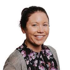 Elizabeth Kirkman's Instagram, Twitter & Facebook