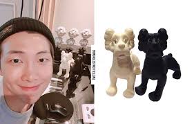 Photo from online community the rapper line of bts: Beyond The Style Alex On Twitter Namjoon Bts 170709 Rapmonster Rm ë°©íƒ„ì†Œë…„ë‹¨ Kaws X Originalfake X Neighborhood Zooth Halloween Dogs Https T Co Ryrohxktd6 Twitter