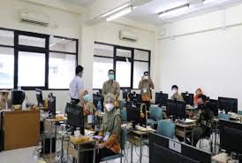Alumni sma labschool kebayoran, mahasiswa ui. Tes Masuk Sma Labschool Yp Unj Sukses Digelar Secara Daring Republika Online