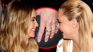 Ashley benson just debuted her cara delevingne tattoo and it's the cutest morgan murrell · july 22, 2019. Um Ashley Benson And Cara Delevingne Are Engaged I Think Youtube