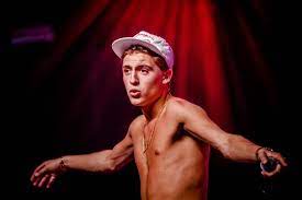 Lil kleine, ariana grande, big time rush and james maslow headers pls? Lil Kleine Van Vervelend Ventje Tot Voorbeeldfiguur Dit Zijn Wij Ad Nl