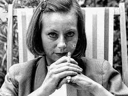 Fleur jaeggy è sposata con lo scrittore ed editore roberto calasso, proprietario di adelphi, il quale pubblica da sempre i suoi romanzi. The Austere Fiction Of Fleur Jaeggy The New Yorker
