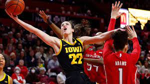 Caitlin Clark has 14th career triple-double to lead No. 4 Iowa women to  103-69 rout of Rutgers
