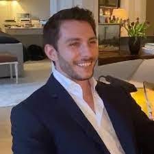 Mark Heinold's Instagram, Twitter & Facebook