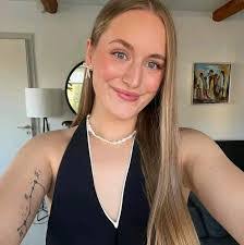 Catherine Dillard's Instagram, Twitter & Facebook