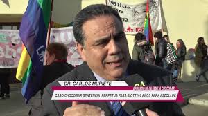 Fotogalería — luis chocobar pidió por su inocencia ante el tribunal y recibió el apoyo de en la puerta de comodoro py, tras conocer la sentencia y abrazar a chocobar, acompañada también por. Caso Chocobar Sentencia Perpetua Para Biott Y 6 Anos Para Azzollini Youtube