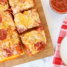 The Easiest Deep Dish Pan Pizza Recipe 4 Ingredient Crust It S Always Autumn Recipe Pizza Recipes Recipe For 4 Deep Dish Pizza Recipe