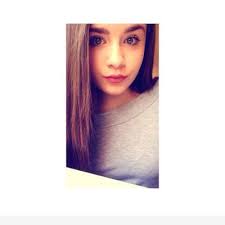 Molly Davies (@mollydaviesx)