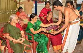 ஆண்டு முழுவதும் மகிழ்ச்சியை தரும் சுவாசினி பூஜை | suvaasini-poojai