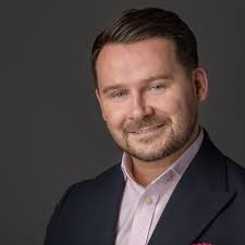 After suffering with hair loss for over 12 years, we finally gave back  @pheaseycam his confidence to move forward onto bigger things!