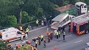 Keadaan raja farah kini stabil dan dia melahirkan rasa syukur kerana terselamat dari kemalangan ngeri itu. Hasil Carian Kemalangan Beritaharian Sg