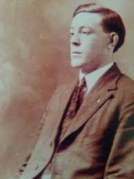 Luther Cunningham's Instagram, Twitter & Facebook