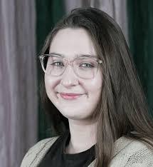 Amanda Brummett's Instagram, Twitter & Facebook