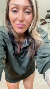 Heather Midkiff's Instagram, Twitter & Facebook