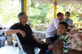 Ini pasti anakmu dik, kataku penuh optimis. S H Alattas S Blog Page 4