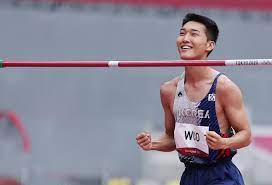 우상혁은 29일 강원도 정선종합운동장에서 열린 2021 높이뛰기 우수선수초청(남자) 공인기록회에서 2m31을 뛰어넘었다. Nkjj407xdnq8dm