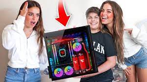 You can also upload and share your favorite addison rae easterling wallpapers. Surprising Addison Rae With 10 000 Gift Youtube