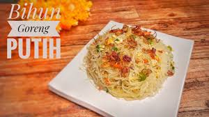 Bihun goreng dengan rasa manis ini juga bisa untuk sarapan, atau disantap dengan nasi kuning tumpeng dan nasi uduk. Cara Memasak Bihun Goreng Putih Youtube